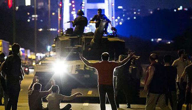 7,543 Detained Following Failed Coup Attempt in Turkey